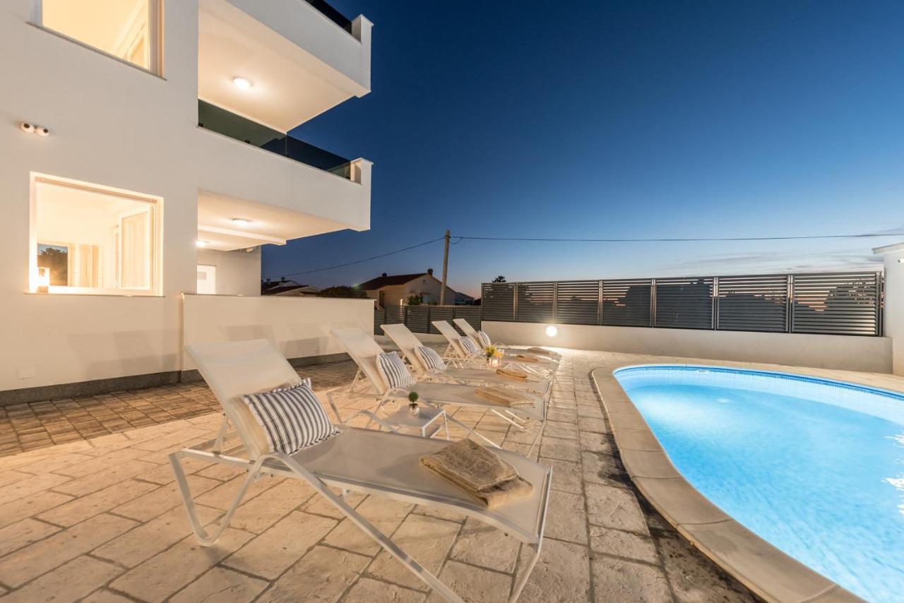 Villa Lena Luxury Apartments Novalja Eksteriør billede