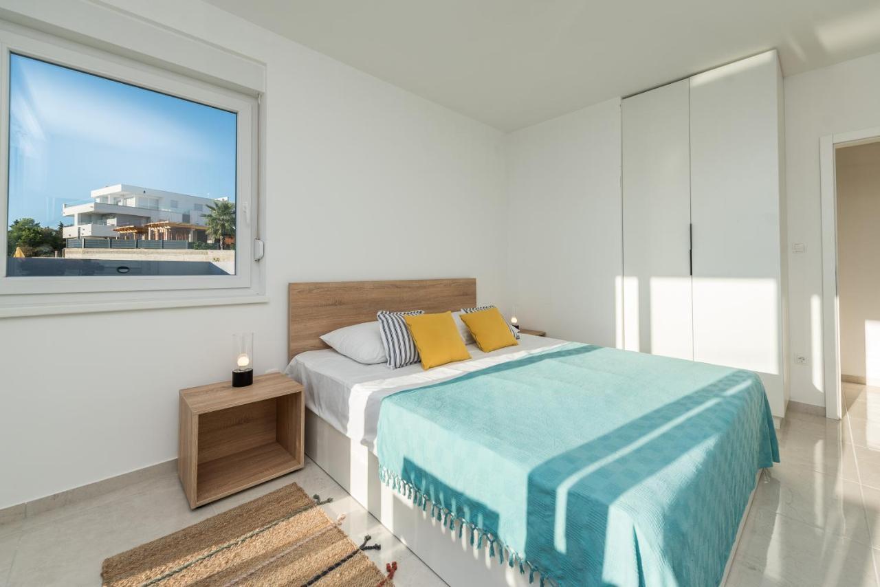 Villa Lena Luxury Apartments Novalja Eksteriør billede